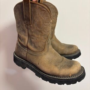 The Ariat Fatbaby Western Boots Size 7B Cowboy Boots